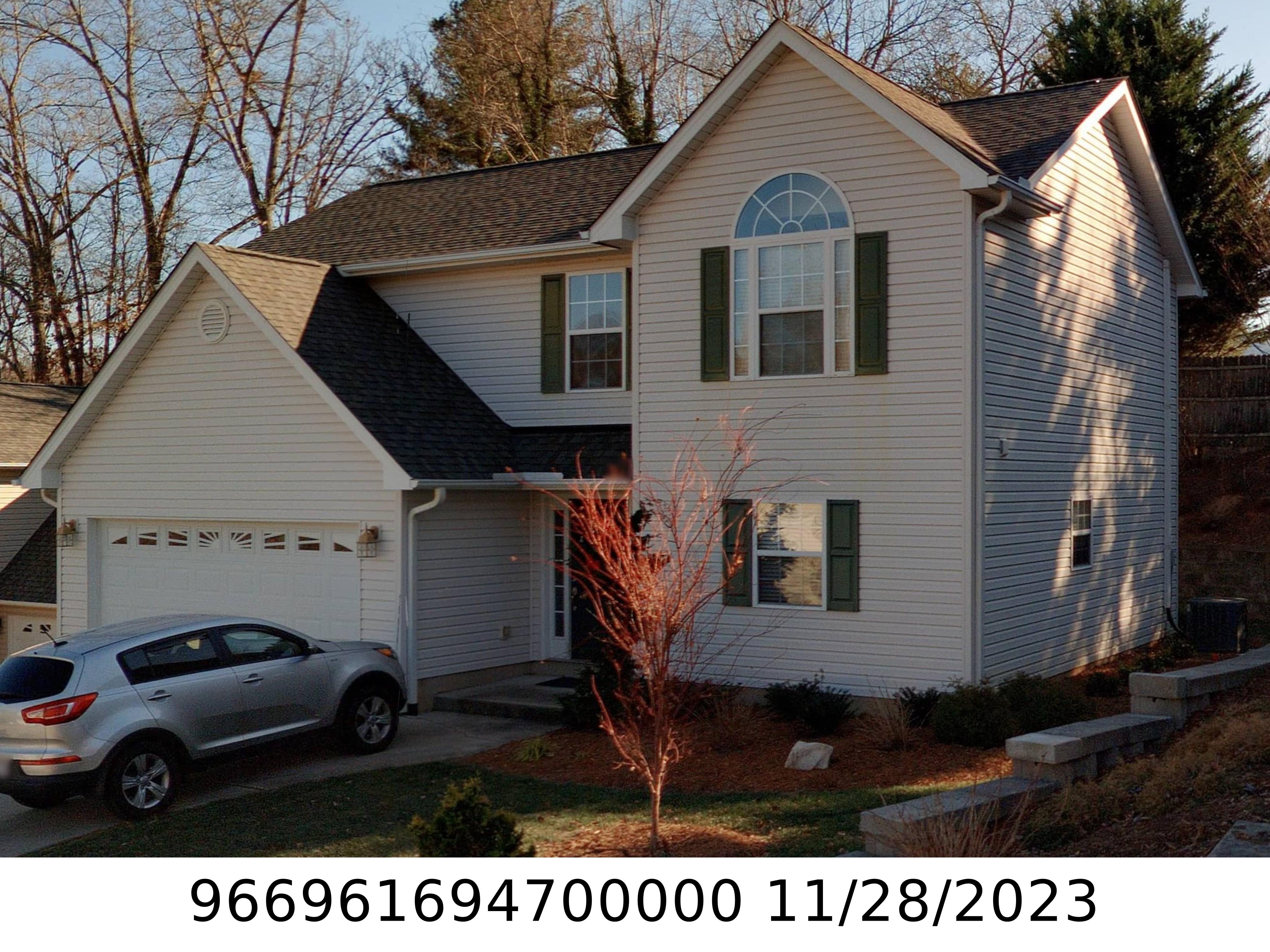 A picture of the property located at 49 RIDGELAND LN, ASHEVILLE NC 28805.