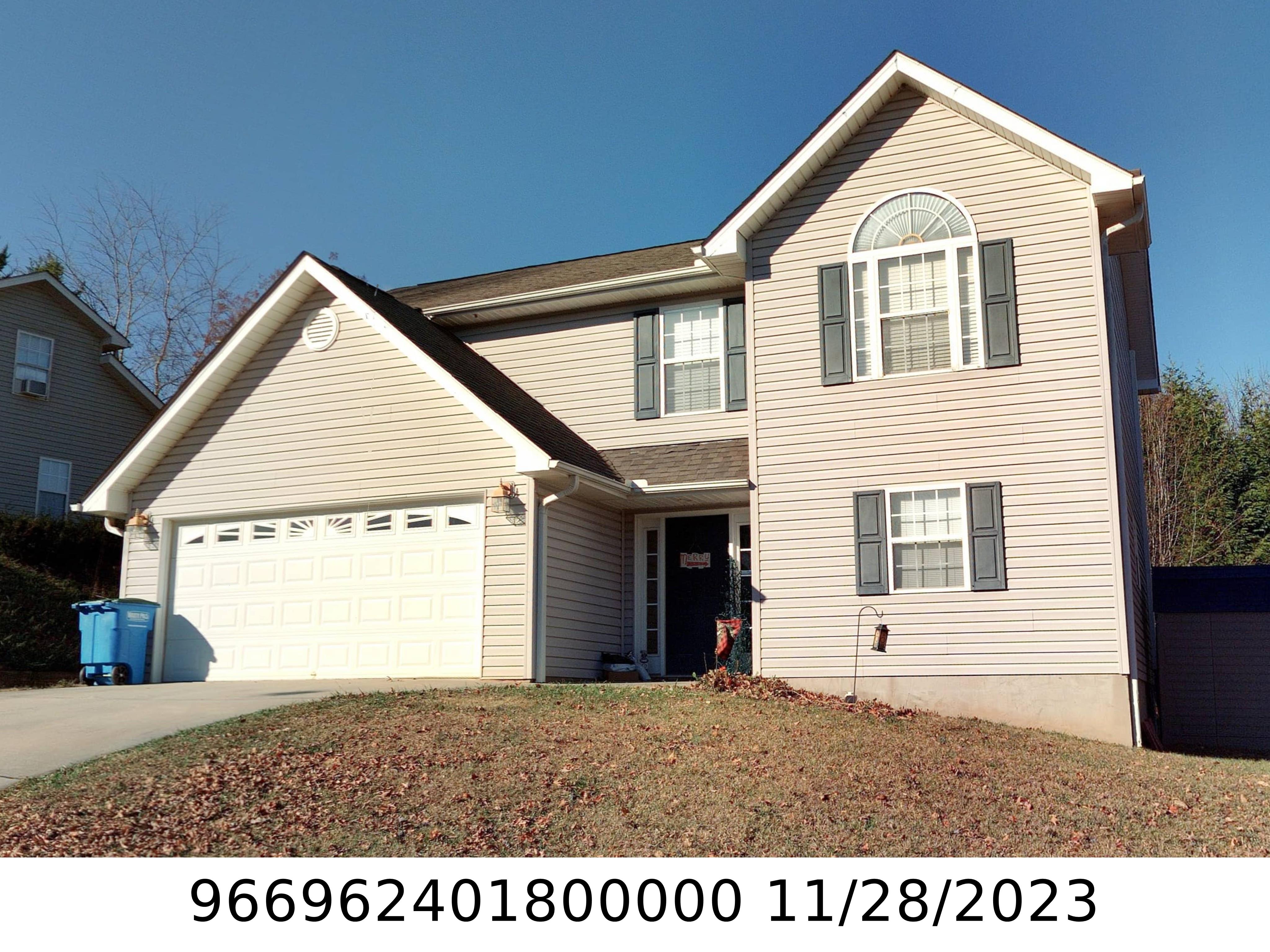 A picture of the property located at 40 RIDGELAND LN, ASHEVILLE NC 28805.