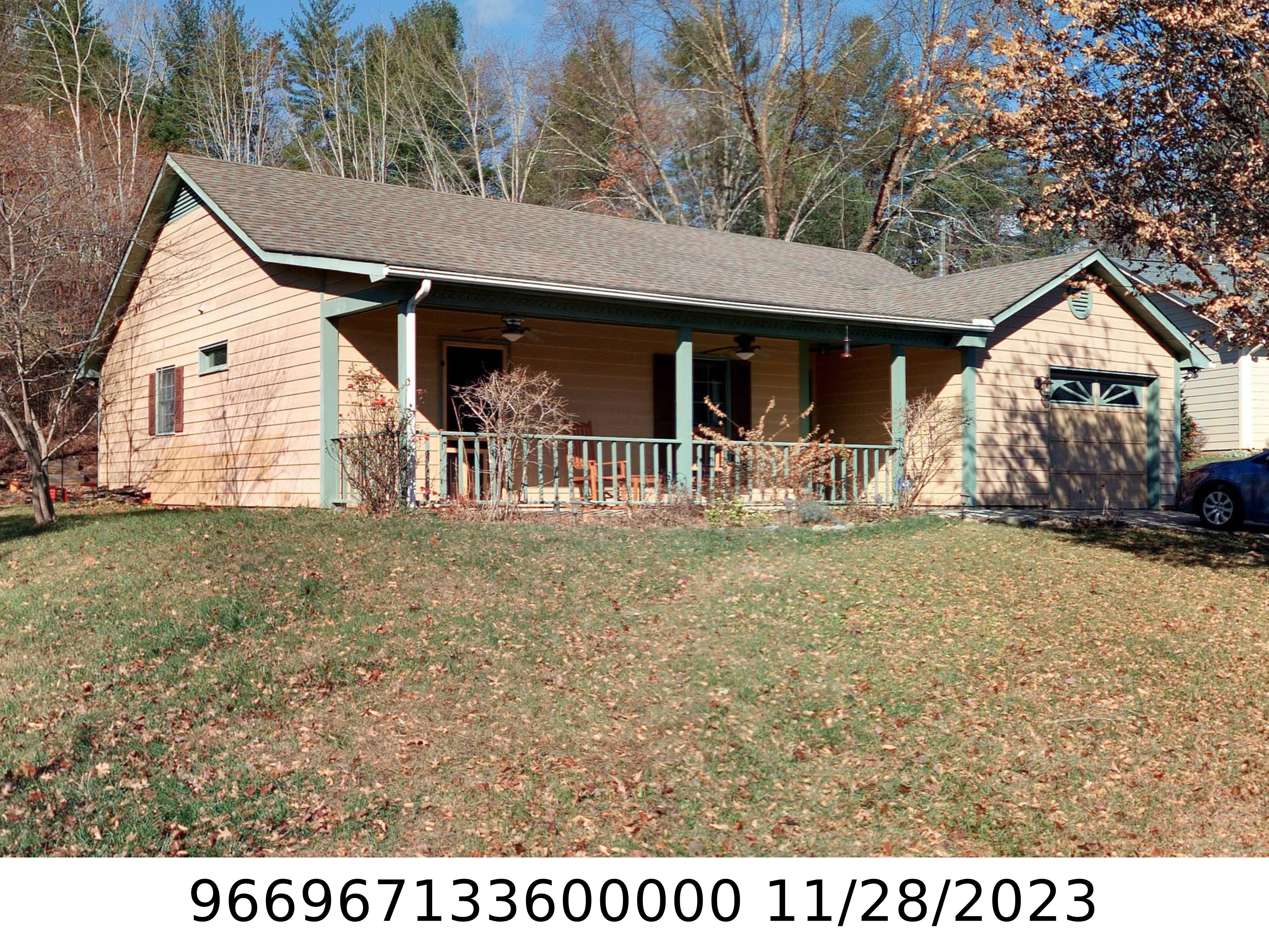 A picture of the property located at 109 HYACINTH LN, ASHEVILLE NC 28805.