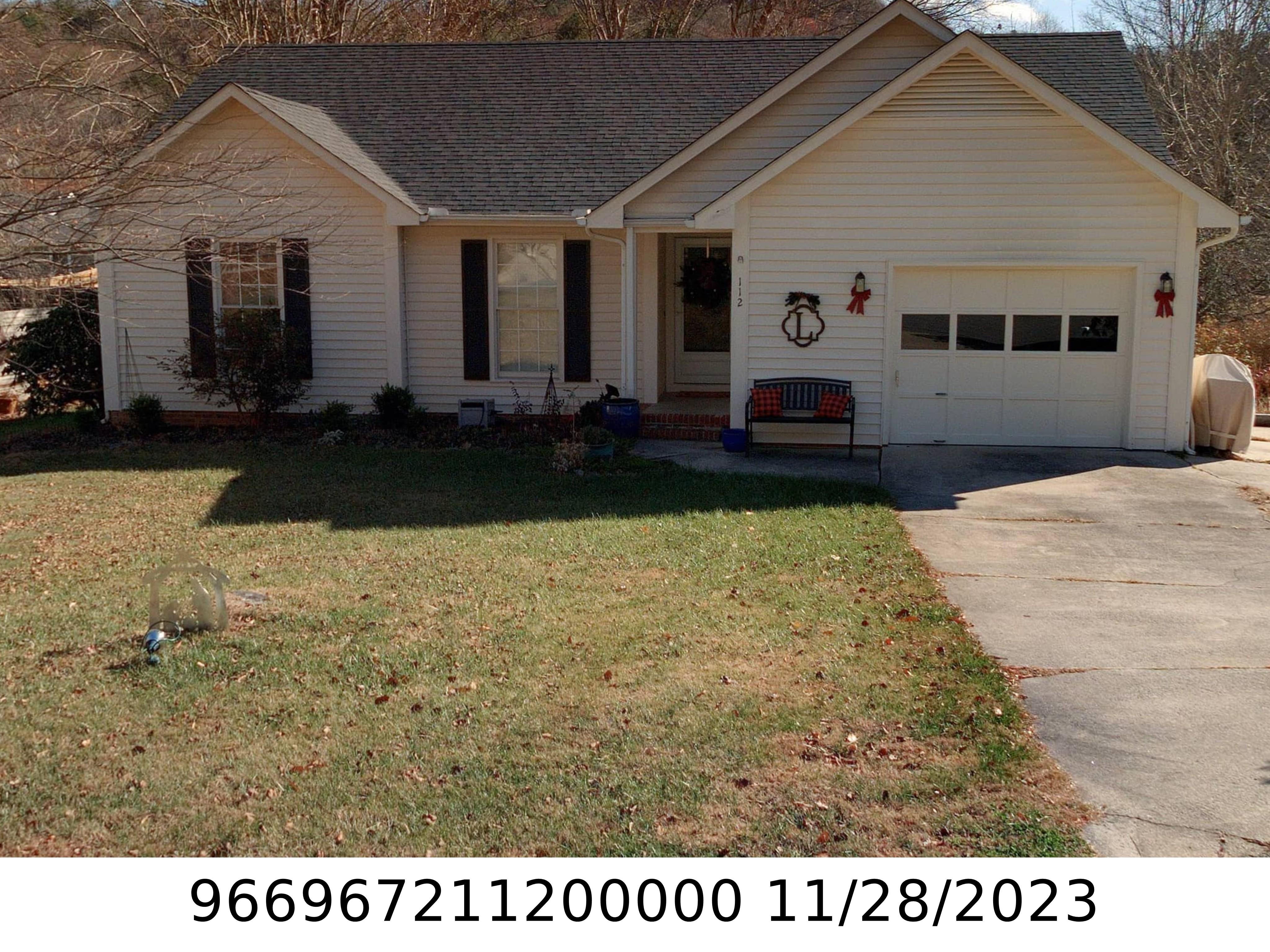 A picture of the property located at 112 HYACINTH LN, ASHEVILLE NC 28805.