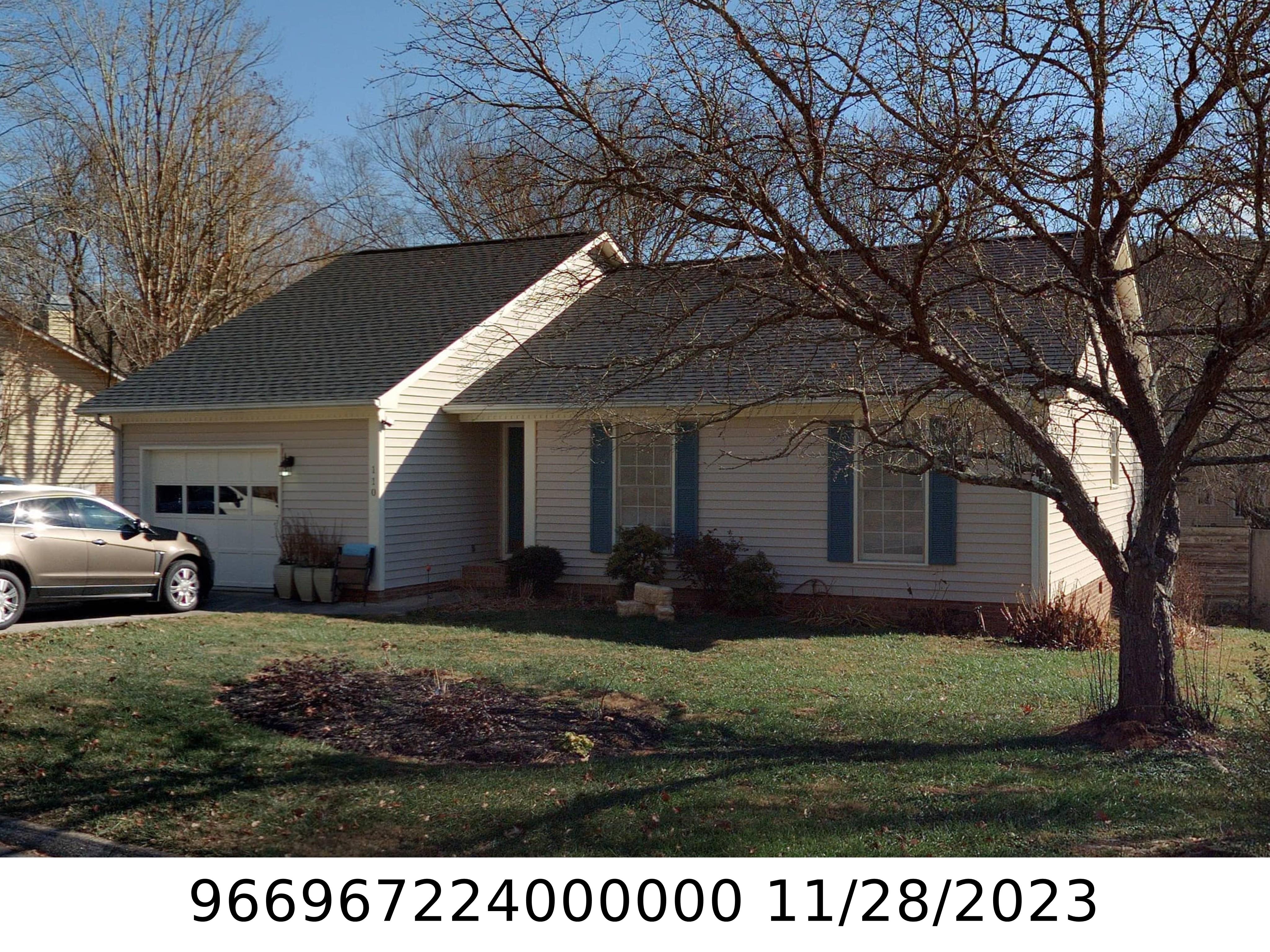 A picture of the property located at 110 HYACINTH LN, ASHEVILLE NC 28805.