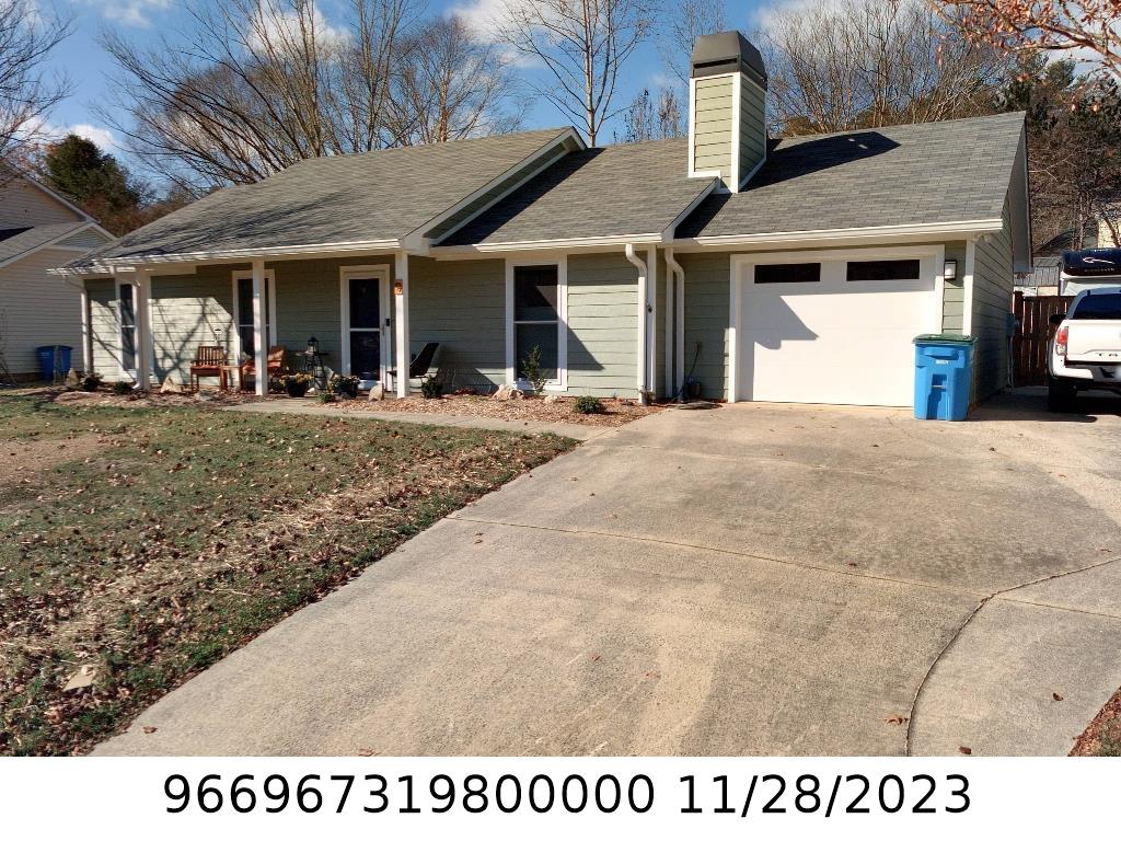 A picture of the property located at 9 PRIMROSE LN, ASHEVILLE NC 28805.