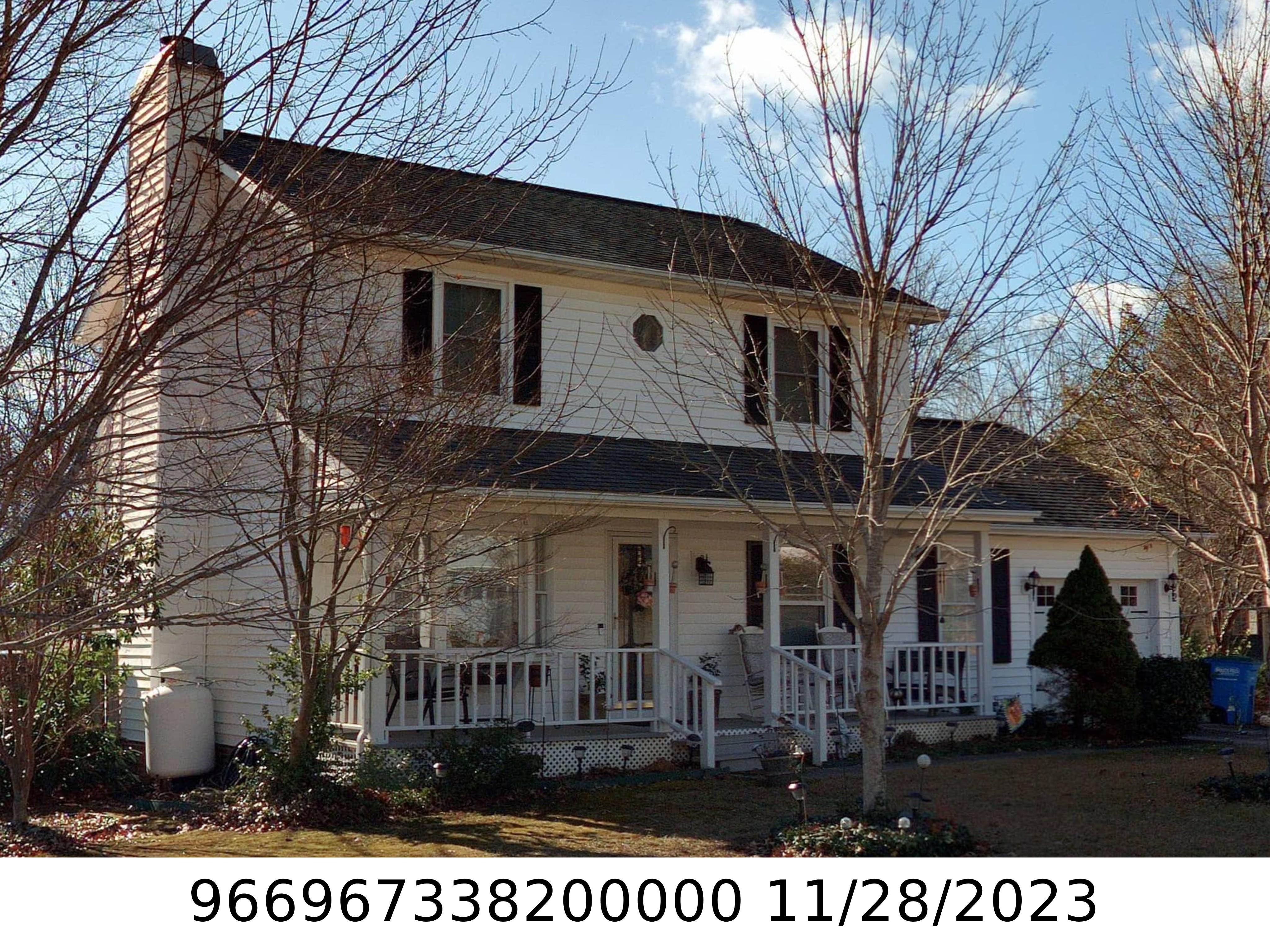 A picture of the property located at 102 HYACINTH LN, ASHEVILLE NC 28805.