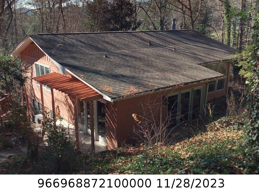 A picture of the property located at 6 CONSTITUTION CT, ASHEVILLE NC 28805.