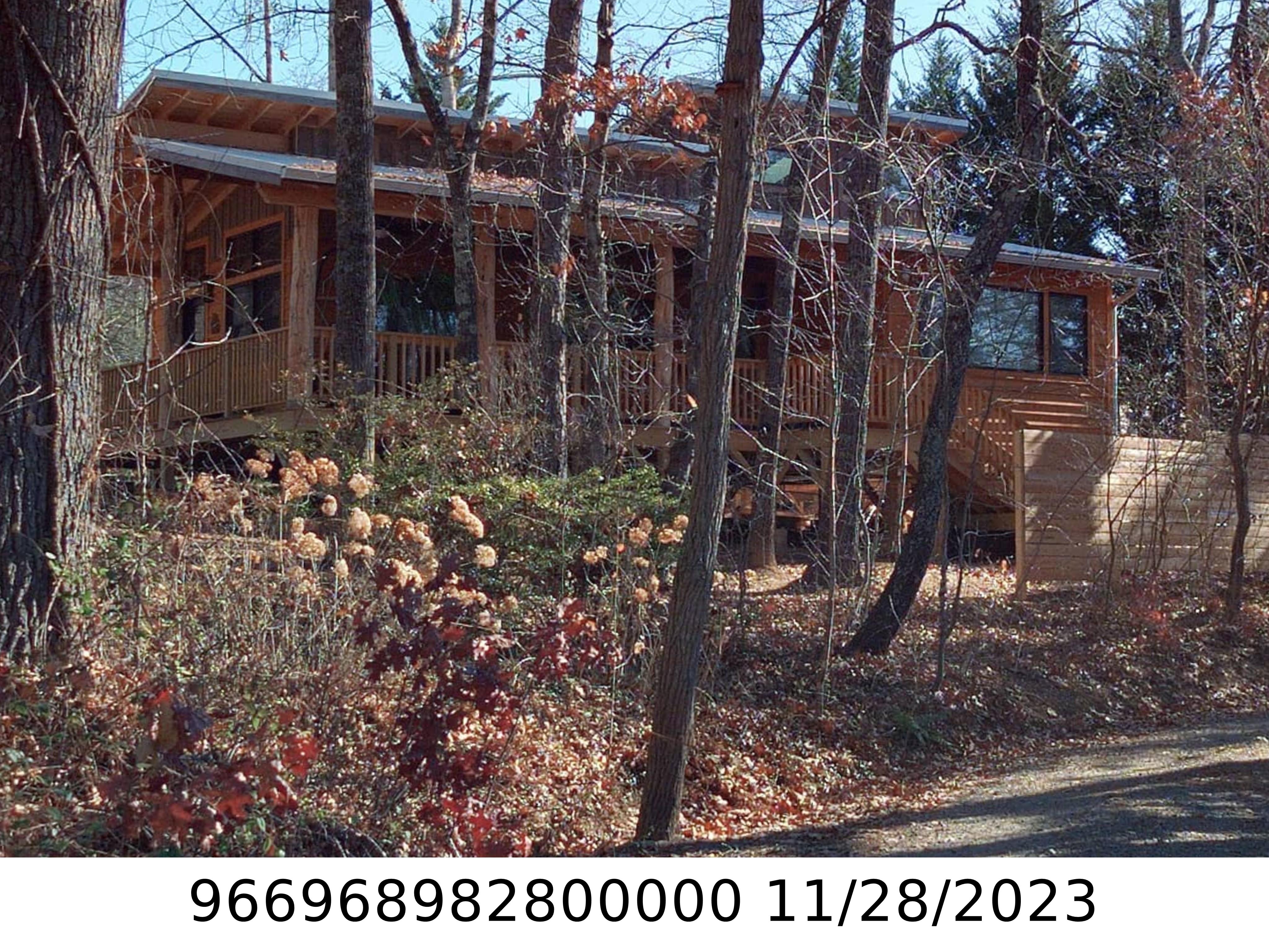 A picture of the property located at 24 INDEPENDENCE BLVD, ASHEVILLE NC 28805.