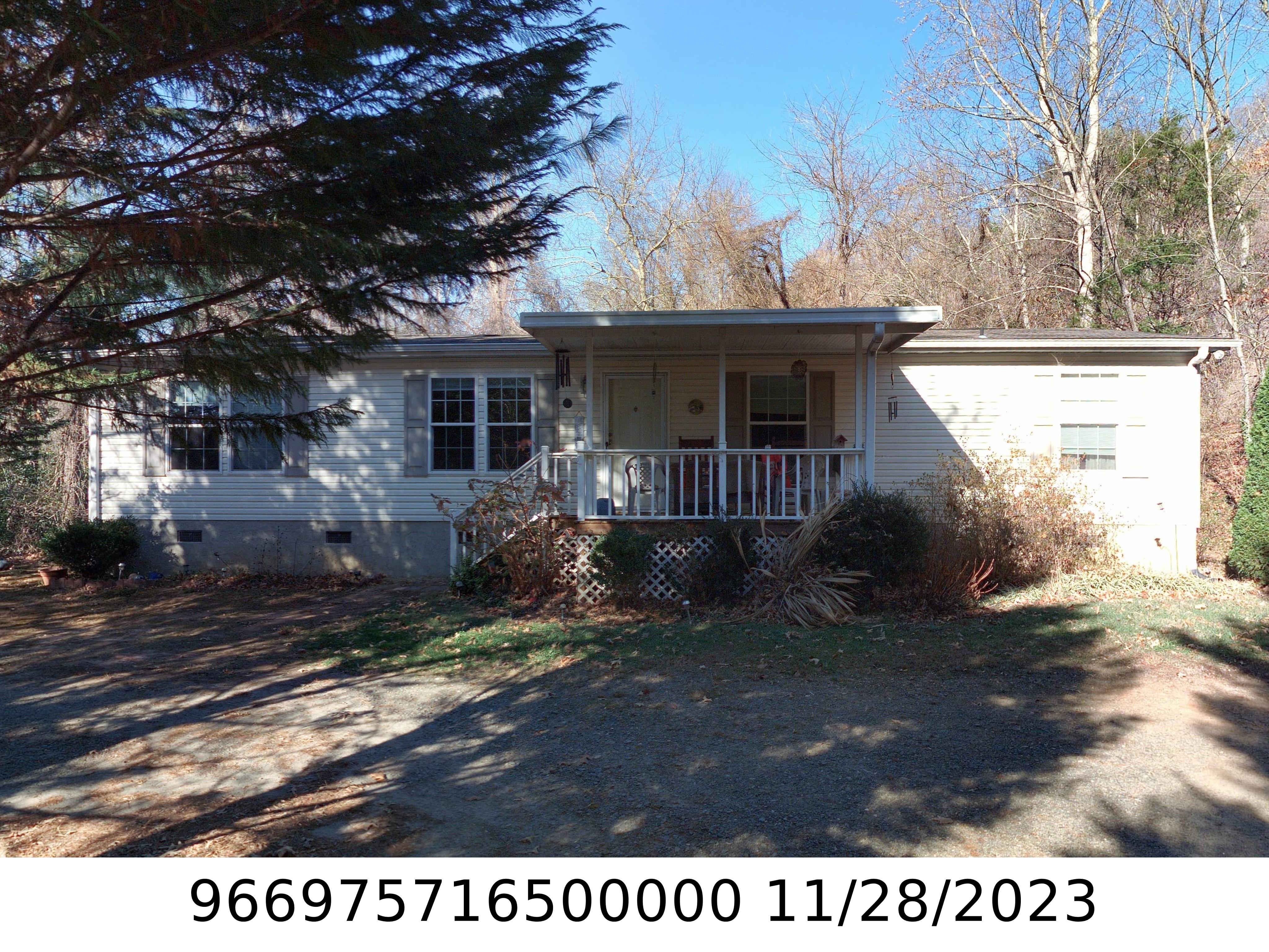 A picture of the property located at 10 ZANE LN, ASHEVILLE NC 28805.