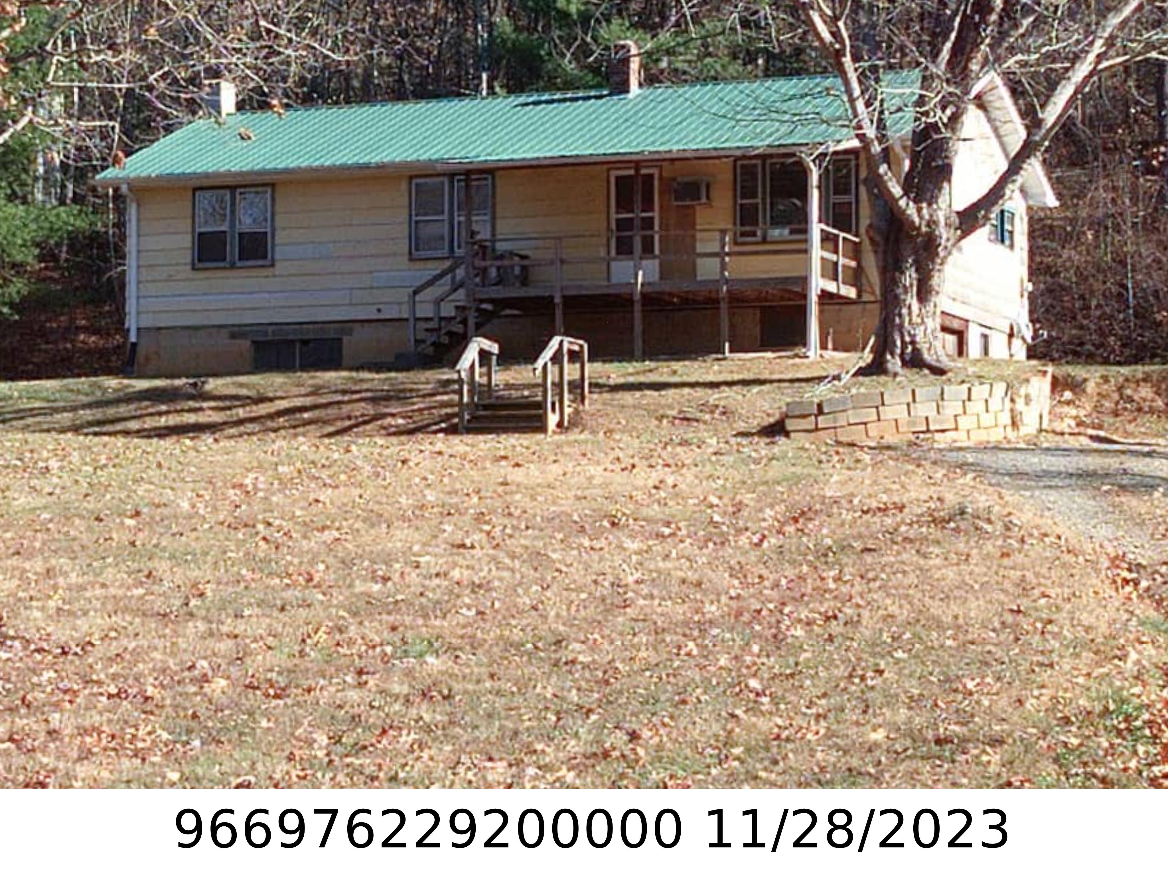 A picture of the property located at 30 GUTHRIE LN, ASHEVILLE NC 28805.