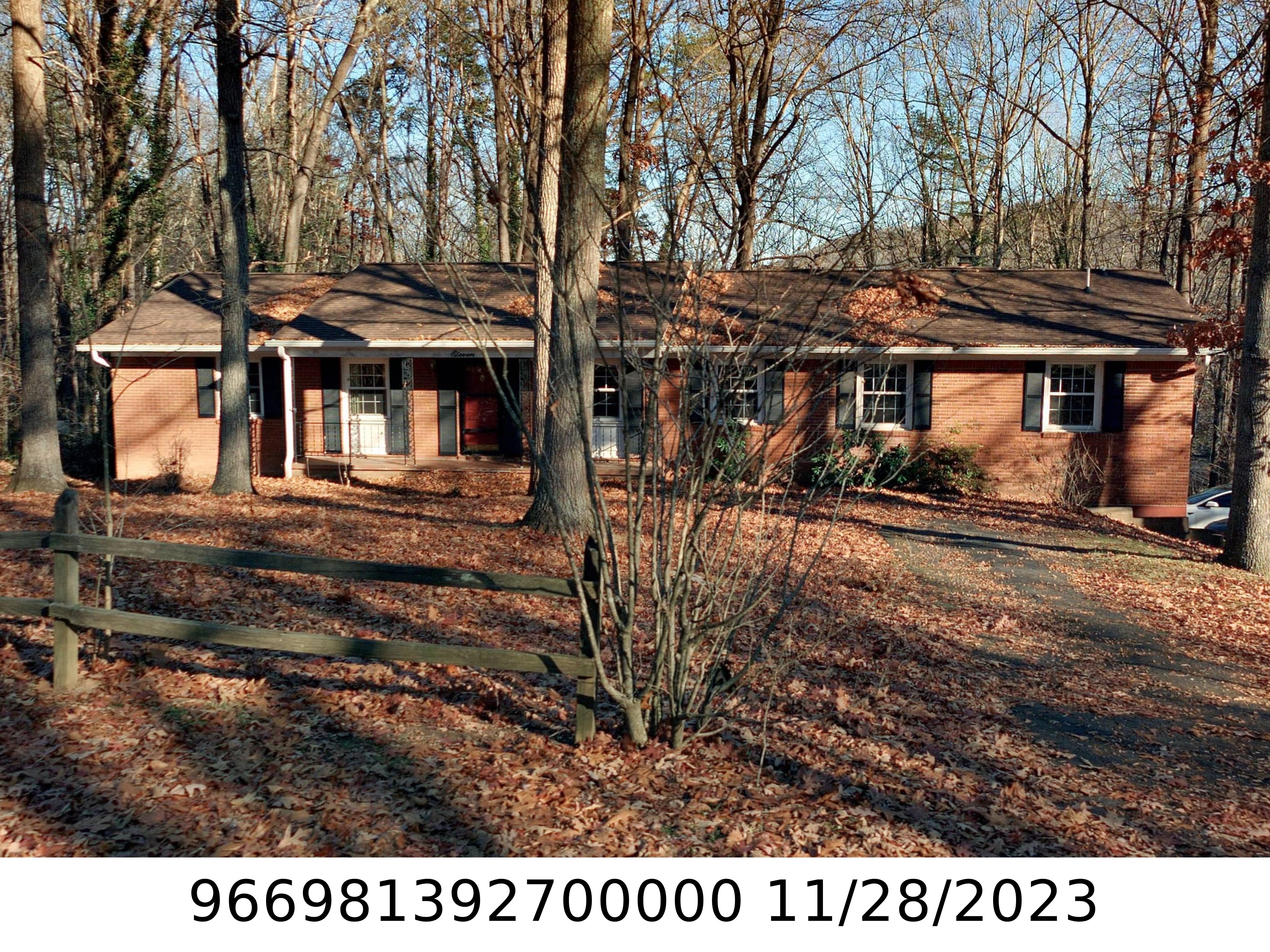 A picture of the property located at 11 BOTANY CT, ASHEVILLE NC 28805.