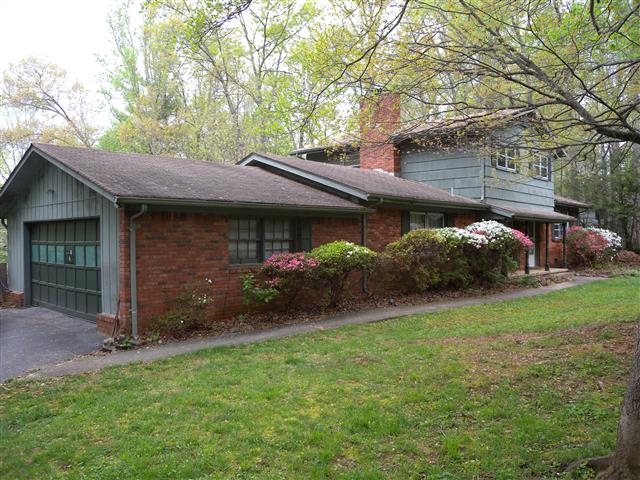 A picture of the property located at 14 BOTANY CT, ASHEVILLE NC 28805.