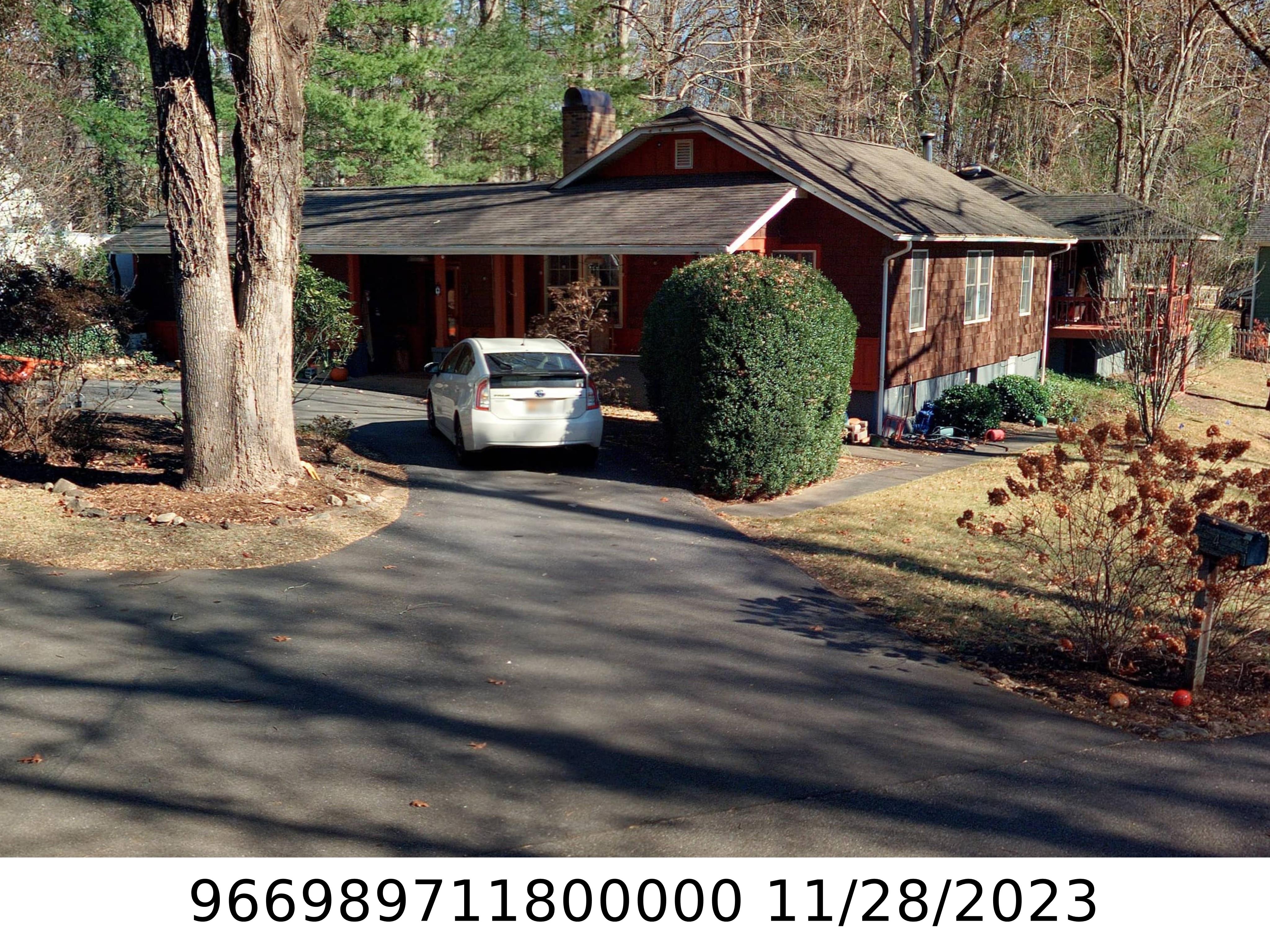 A picture of the property located at 4 MORNING MIST LN, ASHEVILLE NC 28805.