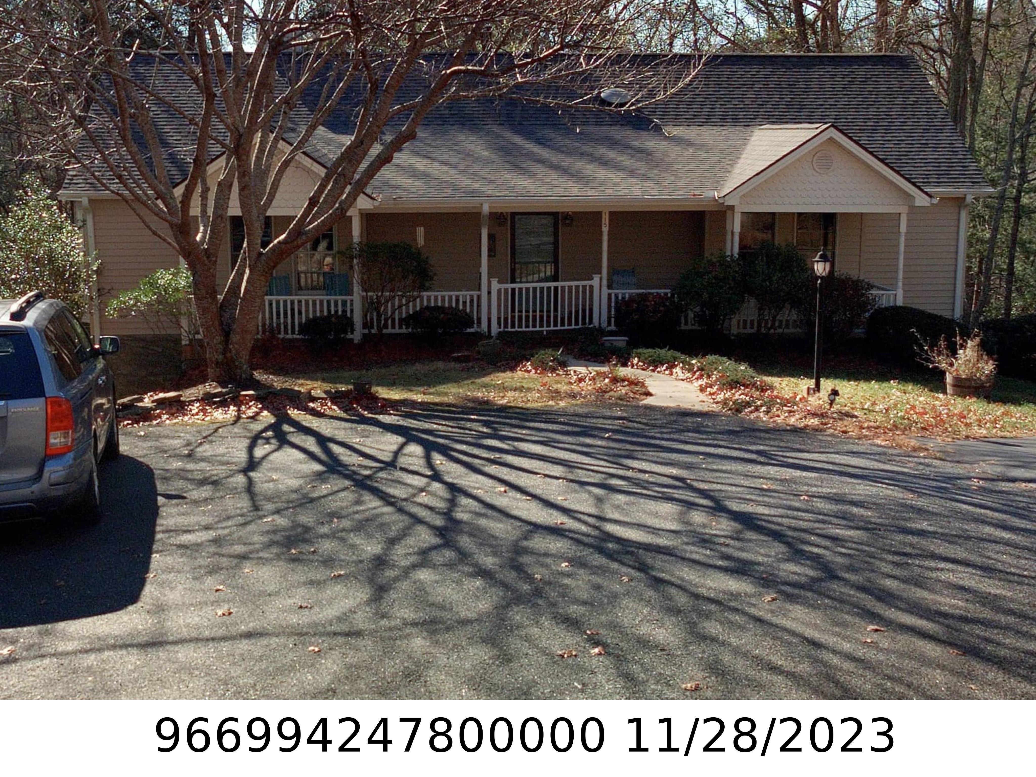 A picture of the property located at 115 DAYBREAK LN, ASHEVILLE NC 28805.