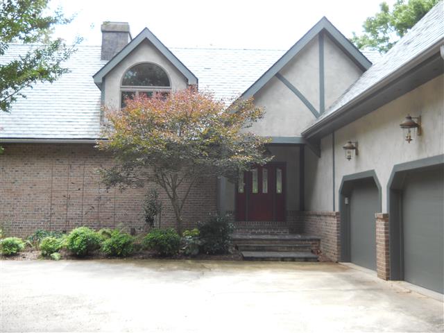 A picture of the property located at 28 SOURWOOD LN, FLETCHER NC 28732.