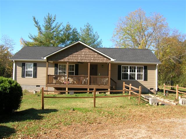 A picture of the property located at 17 REMEMBRANCE LN, FLETCHER NC 28732.