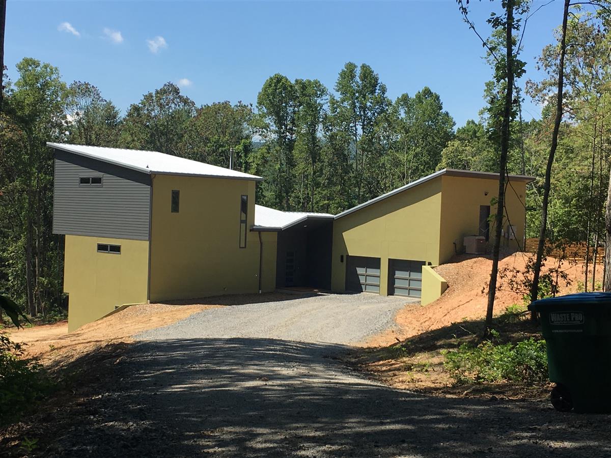 A picture of the property located at 15 SOURWOOD LN, FLETCHER NC 28732.