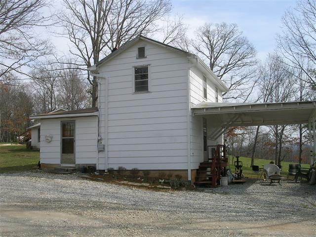 A picture of the property located at 4 BALDWIN FARMS RD UNINCORPORATED.