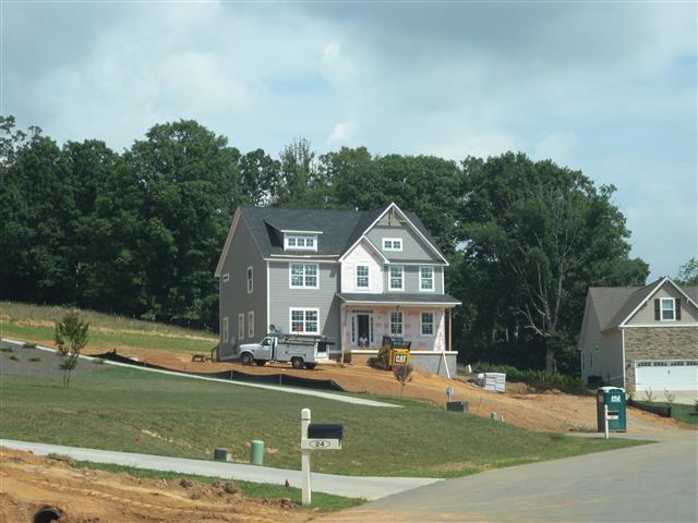 A picture of the property located at 30 GLEN COE DR, FLETCHER NC 28732.