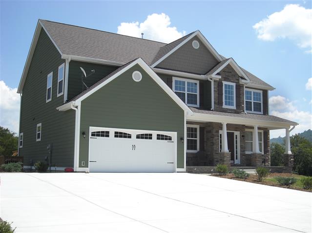 A picture of the property located at 25 GLEN COE DR UNINCORPORATED.