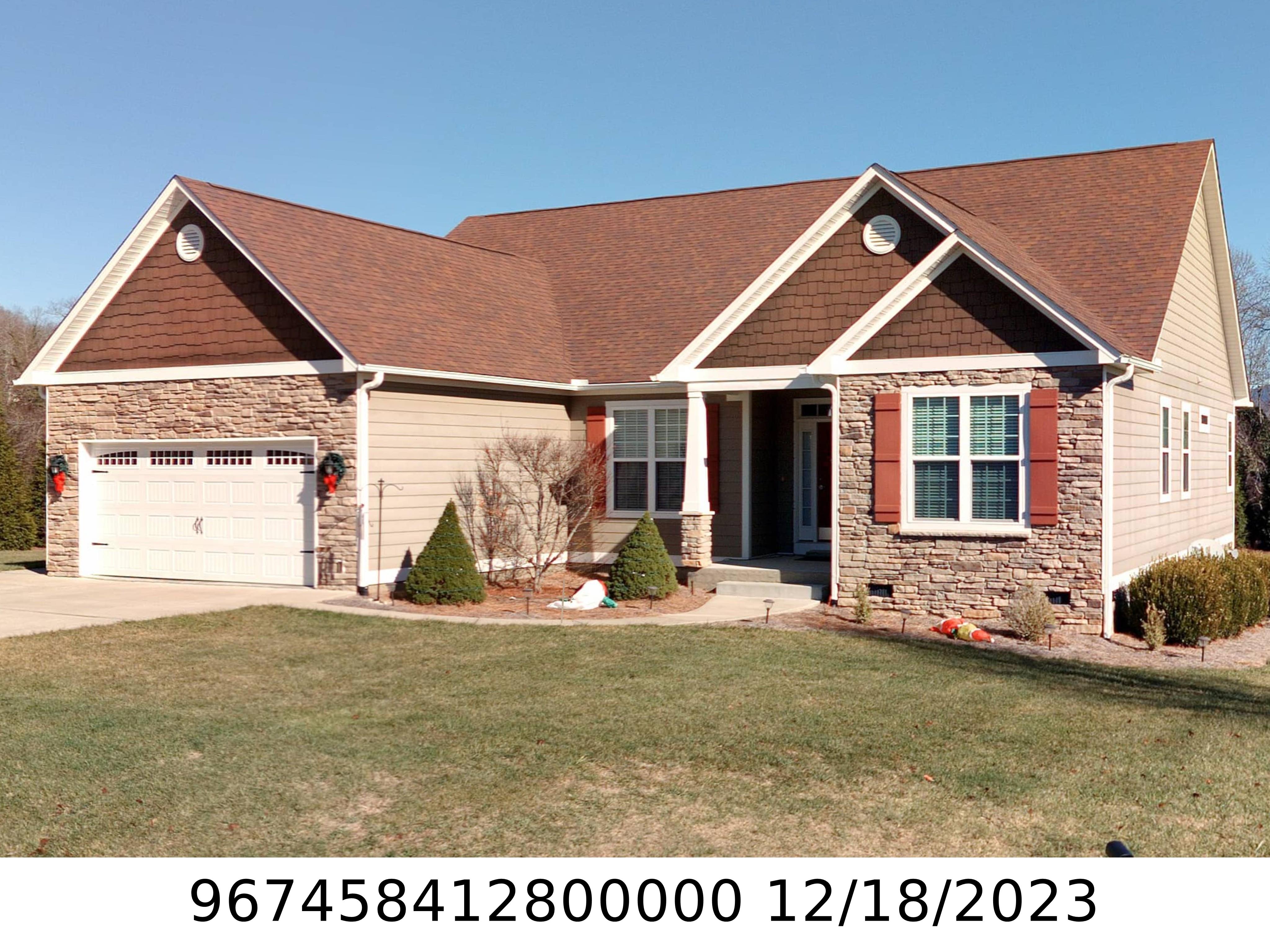 A picture of the property located at 15 GLEN COE DR, FLETCHER NC 28732.