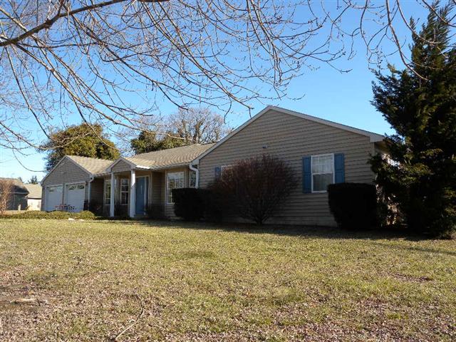 A picture of the property located at 36 HAYES E MEADOWS LN, FLETCHER NC 28732.