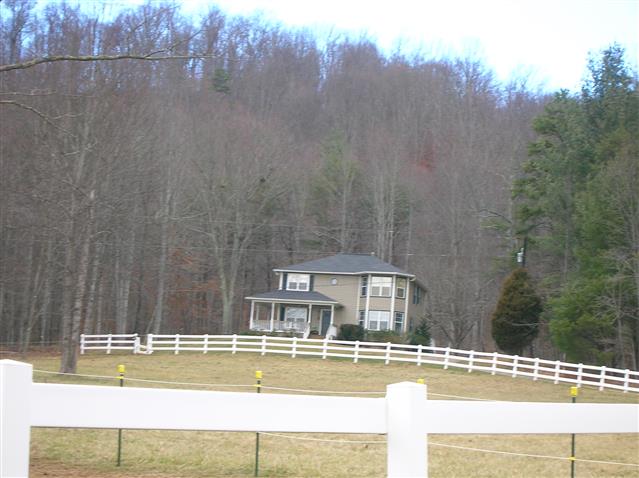 A picture of the property located at 27 ACORN LN, FLETCHER NC 28732.