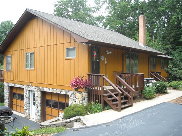 A picture of the property located at 41 GREEN MOUNTAIN LN, FLETCHER NC 28732.