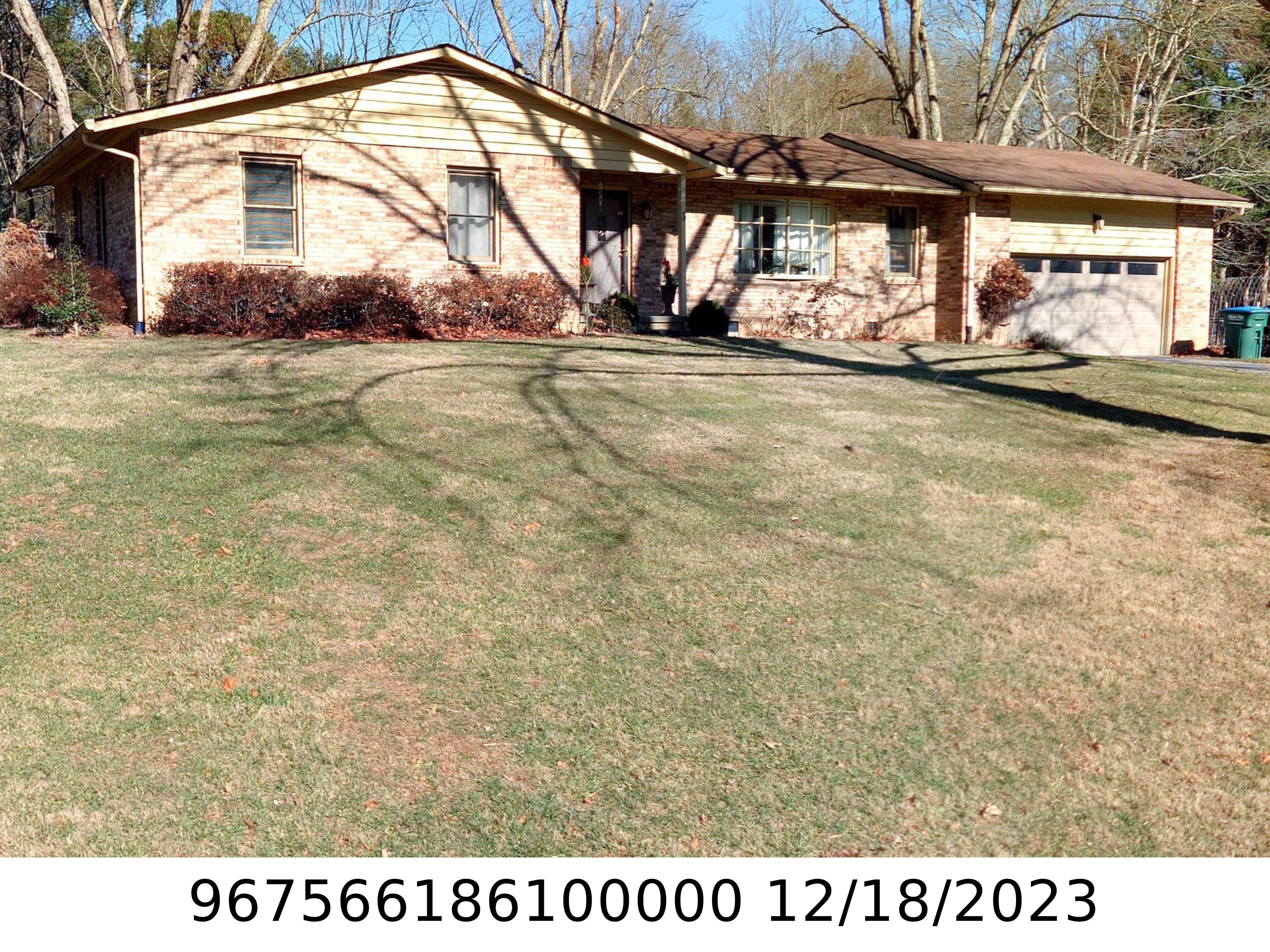 A picture of the property located at 3 BRIARWOOD LN, FLETCHER NC 28732.