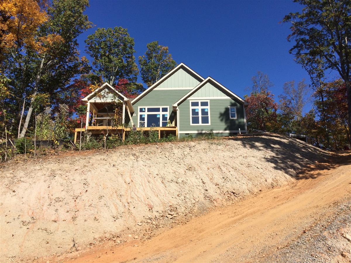 A picture of the property located at 68 SPY POINTE LN, FLETCHER NC 28732.