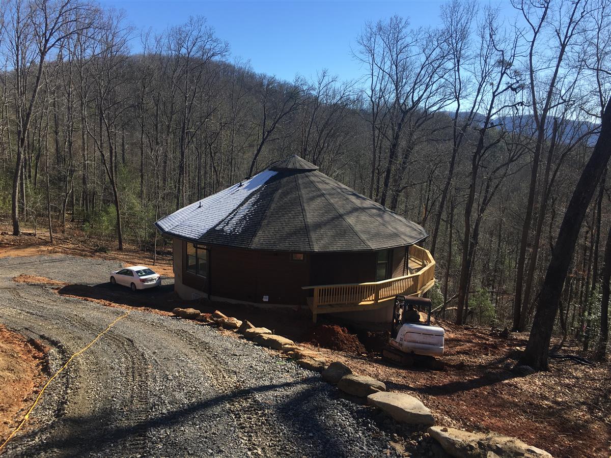 A picture of the property located at 77 SPY POINTE LN, FLETCHER NC 28732.