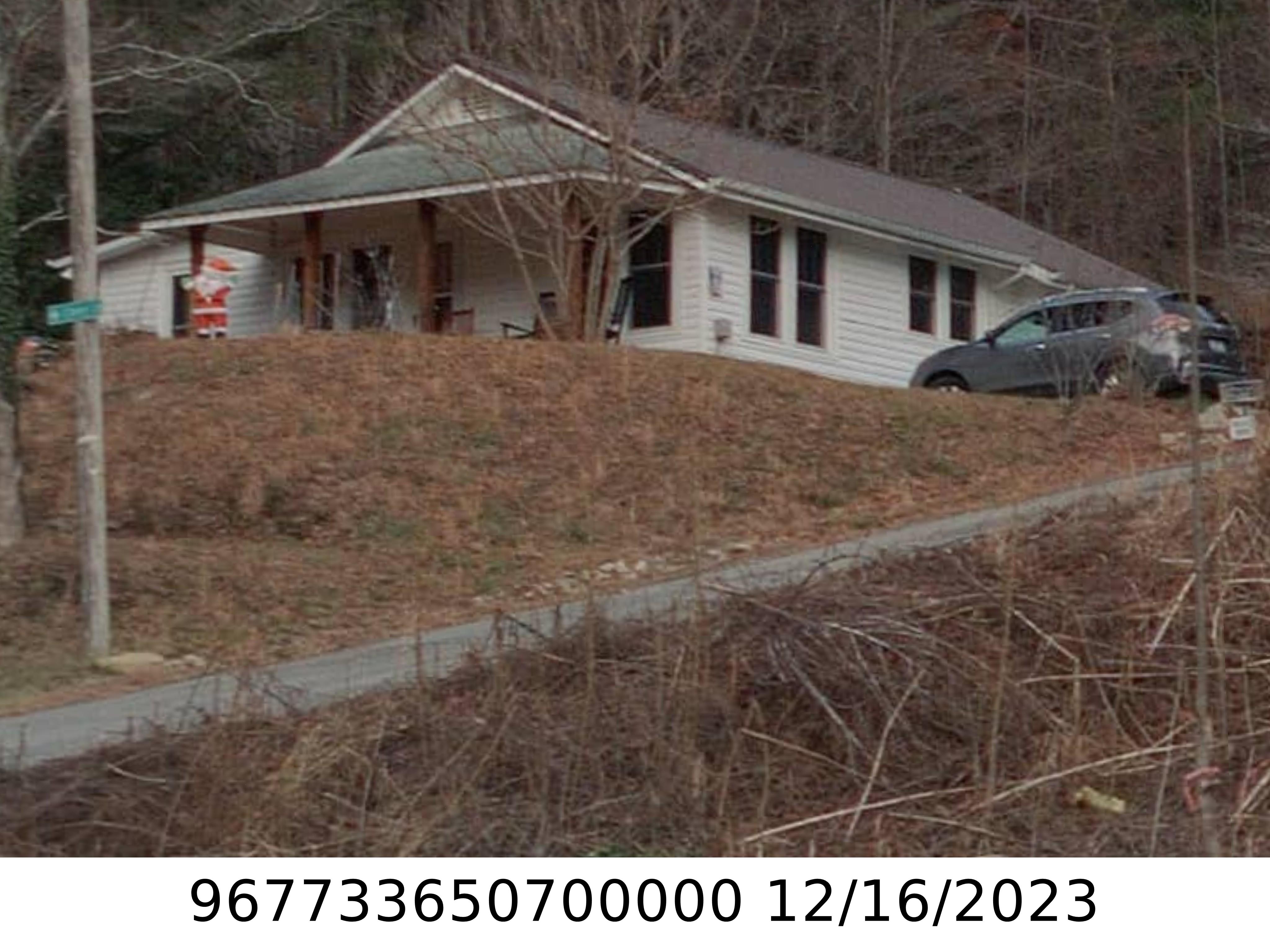 A picture of the property located at 7 COVEY LN, FAIRVIEW NC 28730.