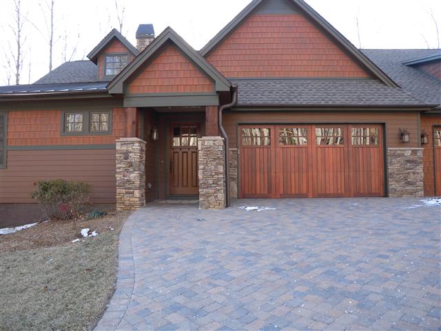 A picture of the property located at 7 HAWKS BRANCH CIR, FAIRVIEW NC 28730.