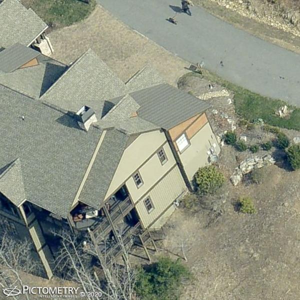 A picture of the property located at 21 HAWKS BRANCH CIR, FAIRVIEW NC 28730.