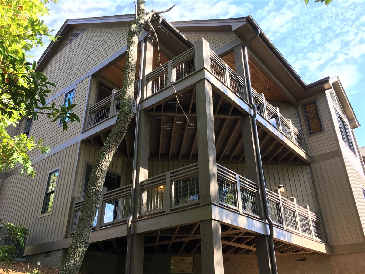 A picture of the property located at 27 HAWKS BRANCH CIR, FAIRVIEW NC 28730.