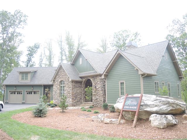 A picture of the property located at 5 POPLAR GROVE LN, FAIRVIEW NC 28730.