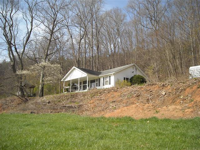 A picture of the property located at 841 CHARLOTTE HWY # B, FAIRVIEW NC 28730.