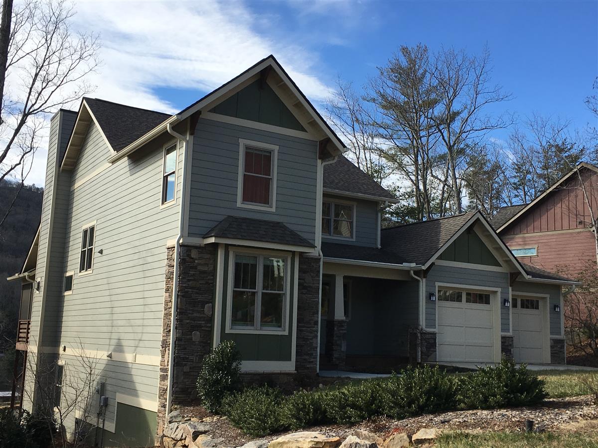 A picture of the property located at 12 OLD BRIDGE CIR, FAIRVIEW NC 28730.