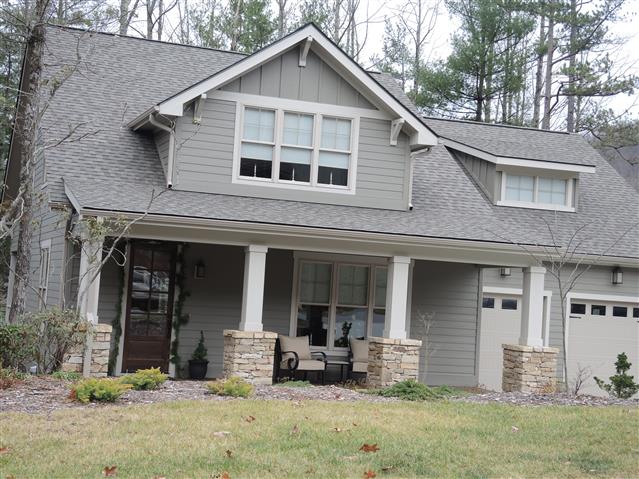 A picture of the property located at 2 OLD BRIDGE CIR, FAIRVIEW NC 28730.