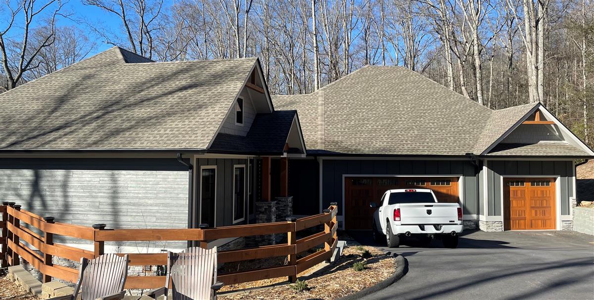 A picture of the property located at 14 HIGDON LN, FAIRVIEW NC 28730.