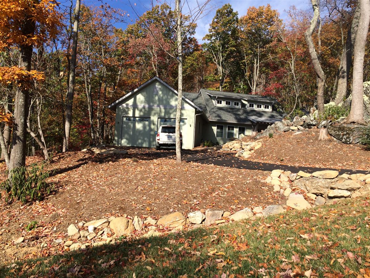 A picture of the property located at 15 CLEAR WATER TRAIL RD, FAIRVIEW NC 28730.