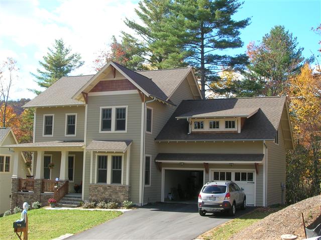 A picture of the property located at 12 E OWL CREEK LN, FAIRVIEW NC 28730.