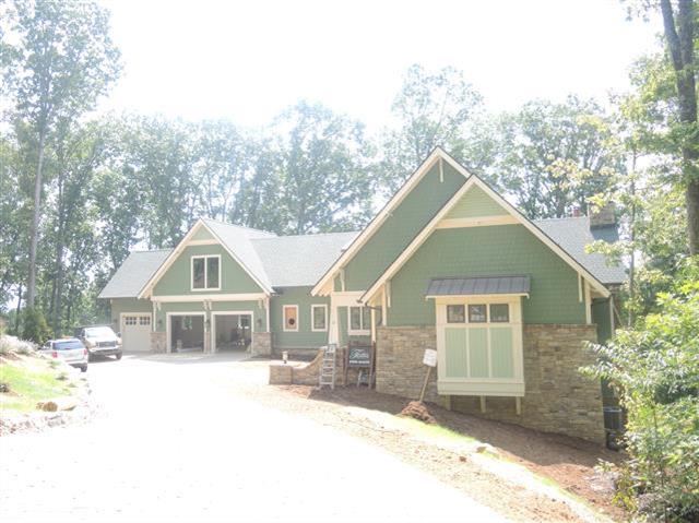 A picture of the property located at 11 CLEAR FORK LN, FAIRVIEW NC 28730.