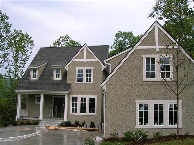 A picture of the property located at 20 E OWL CREEK LN, FAIRVIEW NC 28730.