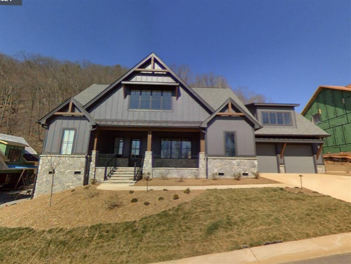 A picture of the property located at 10 PEREGRINES RIDGE CT, FAIRVIEW NC 28730.
