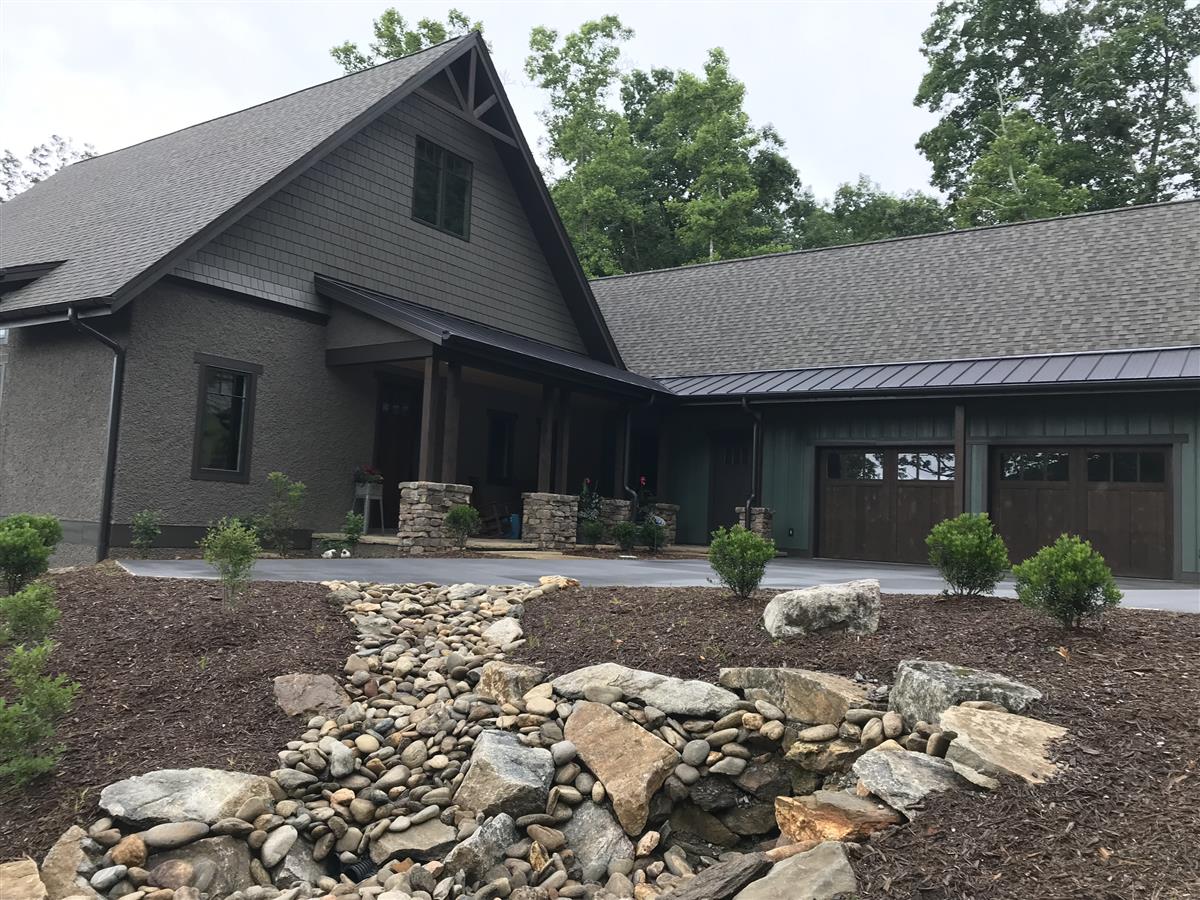 A picture of the property located at 31 WONDERLAND RIDGE LN, FAIRVIEW NC 28730.