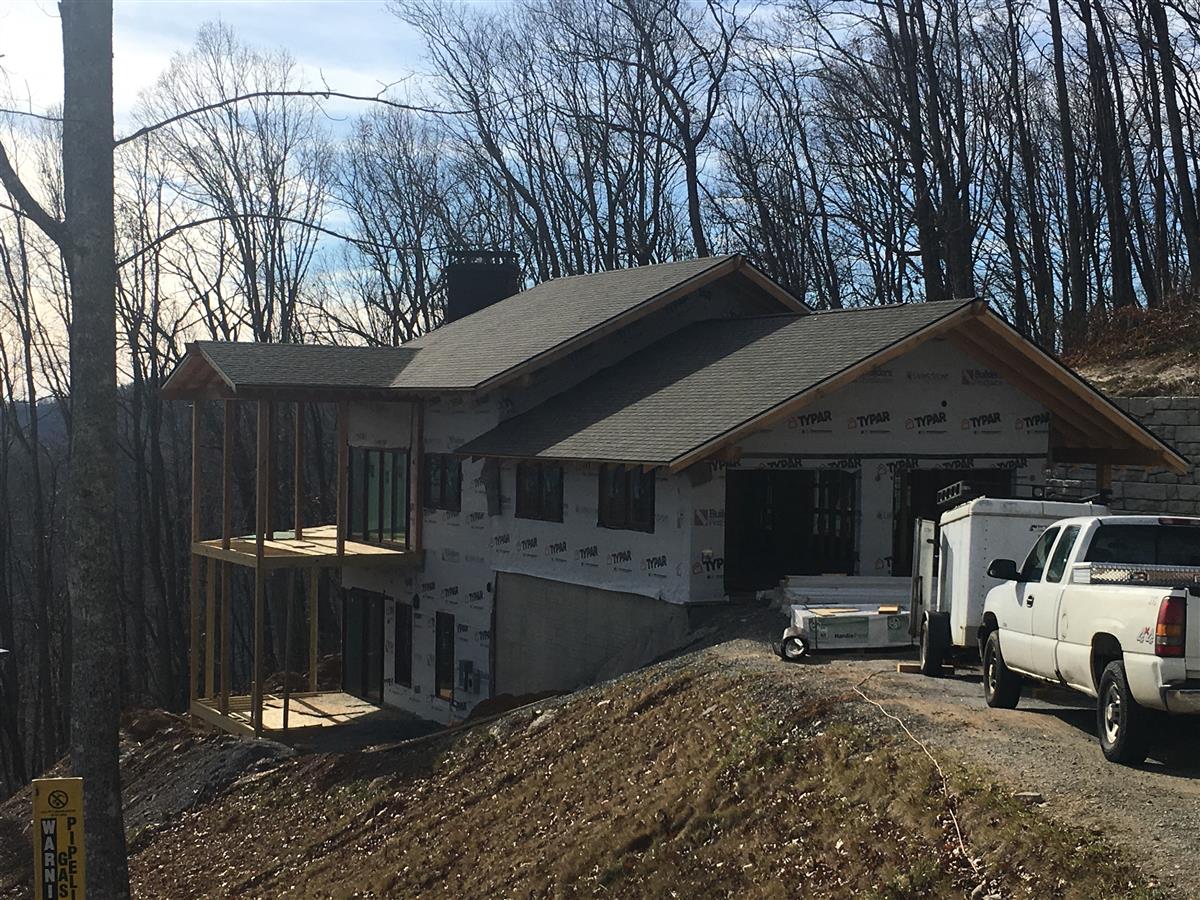 A picture of the property located at 292 SOUTHCLIFF PKWY, FAIRVIEW NC 28730.