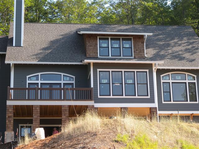 A picture of the property located at 34 E OWL CREEK LN, FAIRVIEW NC 28730.
