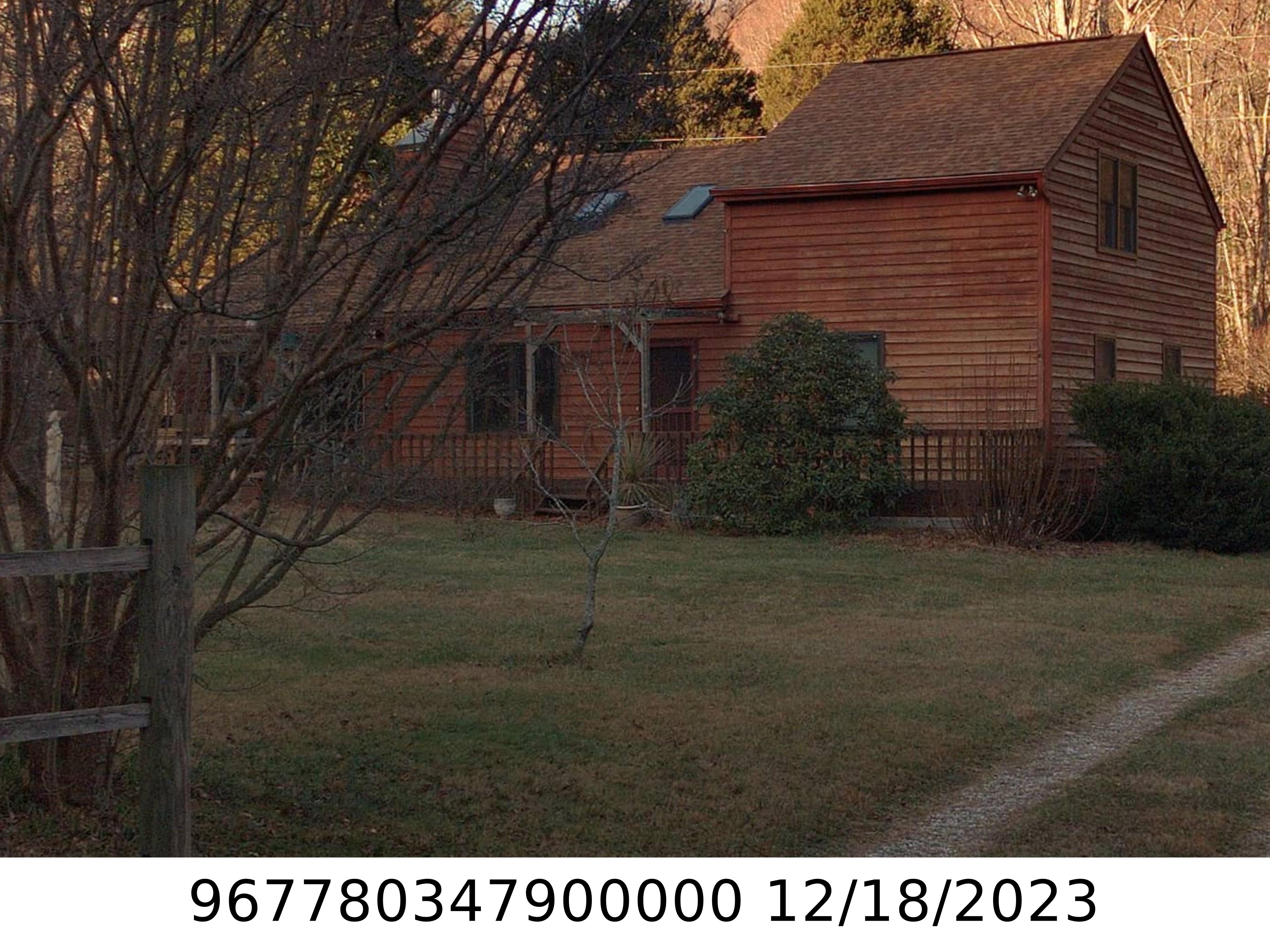 A picture of the property located at 14 COPPERHEAD XING, FAIRVIEW NC 28730.