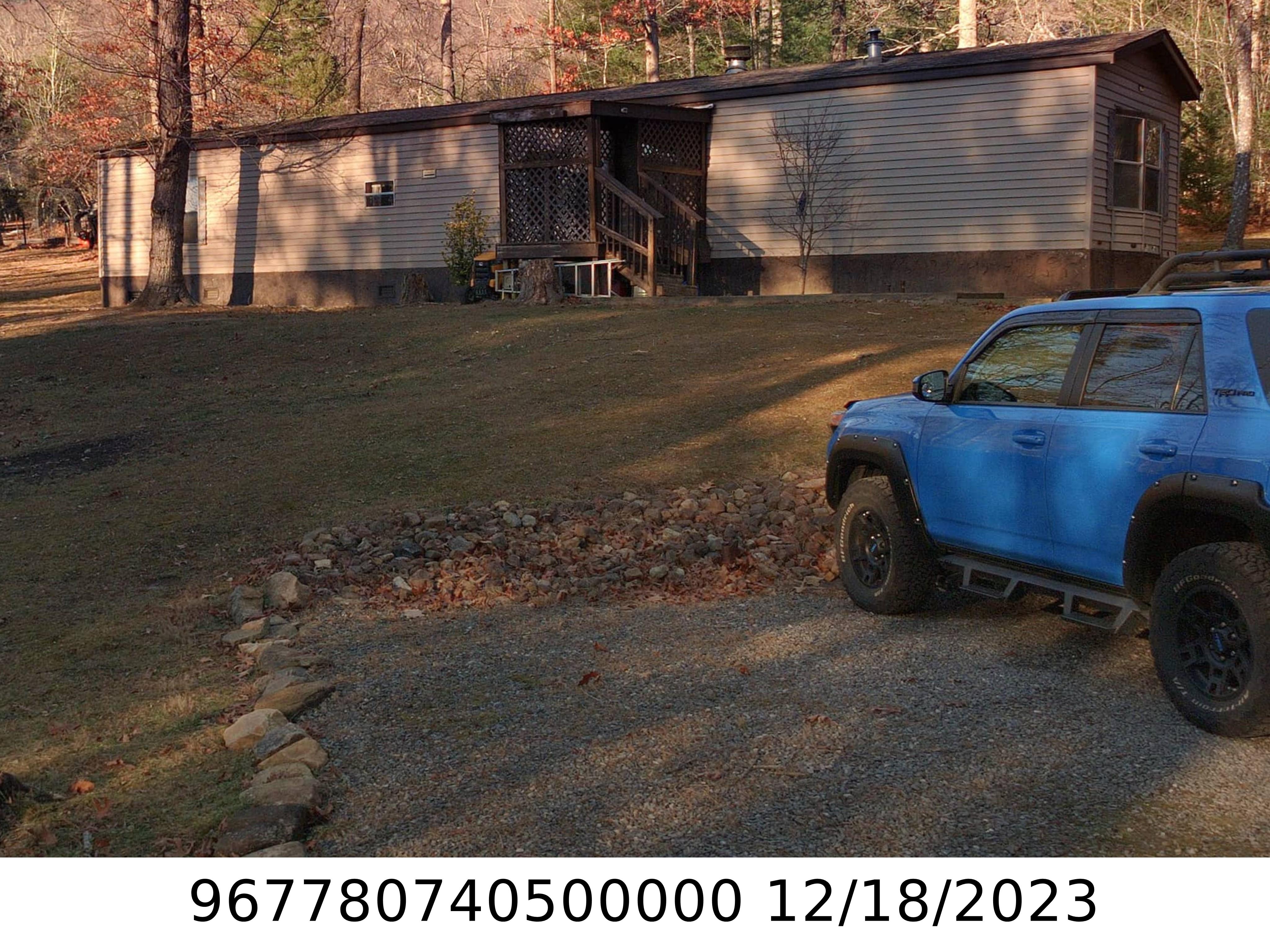A picture of the property located at 32 COPPERHEAD XING, FAIRVIEW NC 28730.