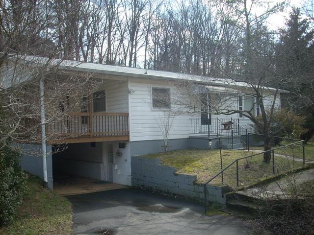 A picture of the property located at 95 MOFFITT BRANCH RD, ASHEVILLE NC 28805.