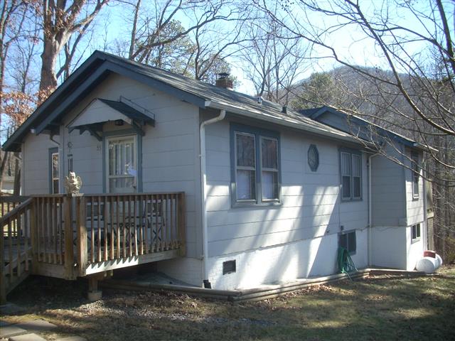 A picture of the property located at 55 BRIGGS RD, ASHEVILLE NC 28805.