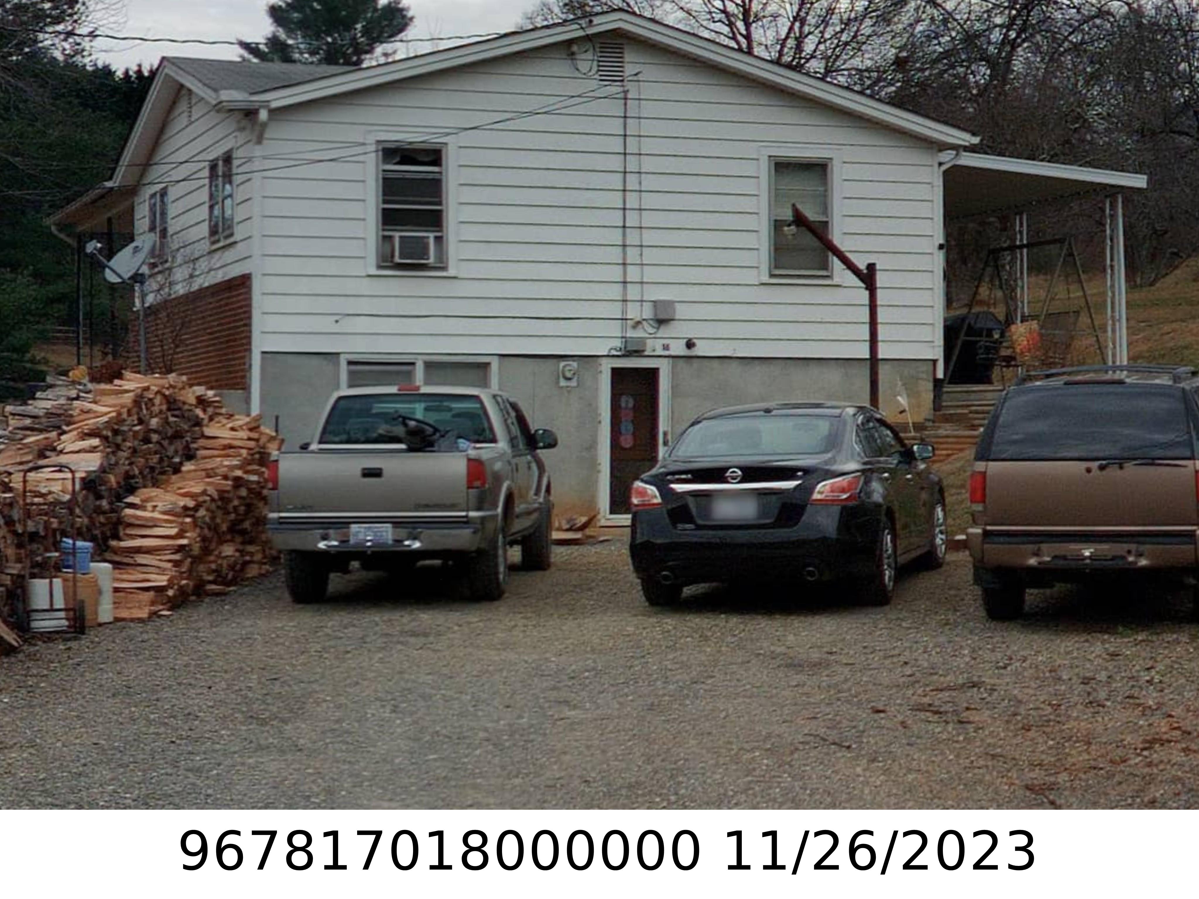 A picture of the property located at 16 GREEN TREE LN, ASHEVILLE NC 28805.